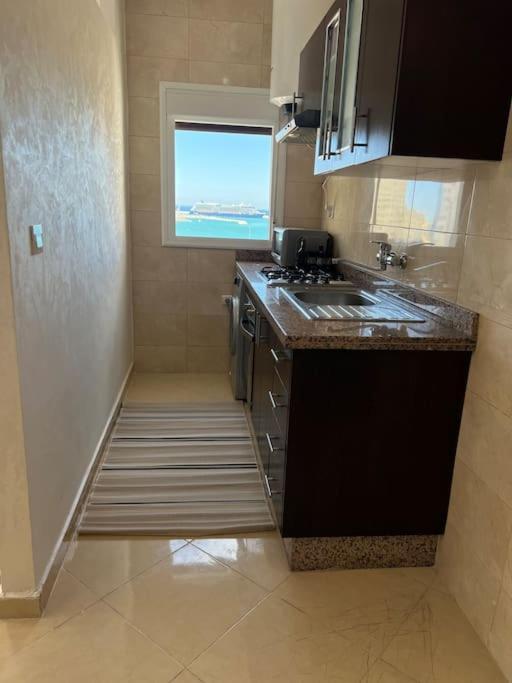 Vue Mer-moderne-en Plein Centre Apartment Charf